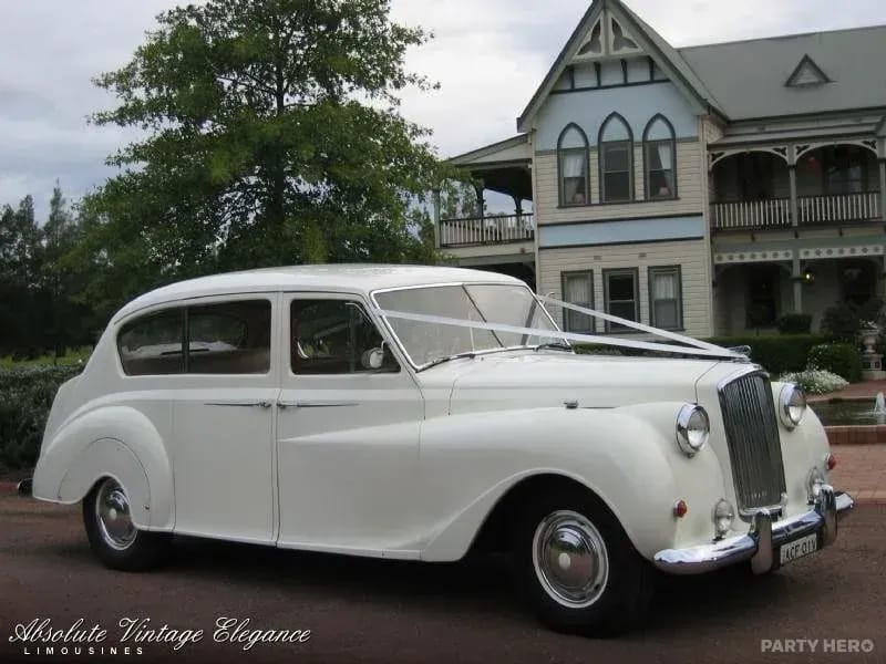 Classic Limousines Newcastle - wedding car hire on the Central Coast