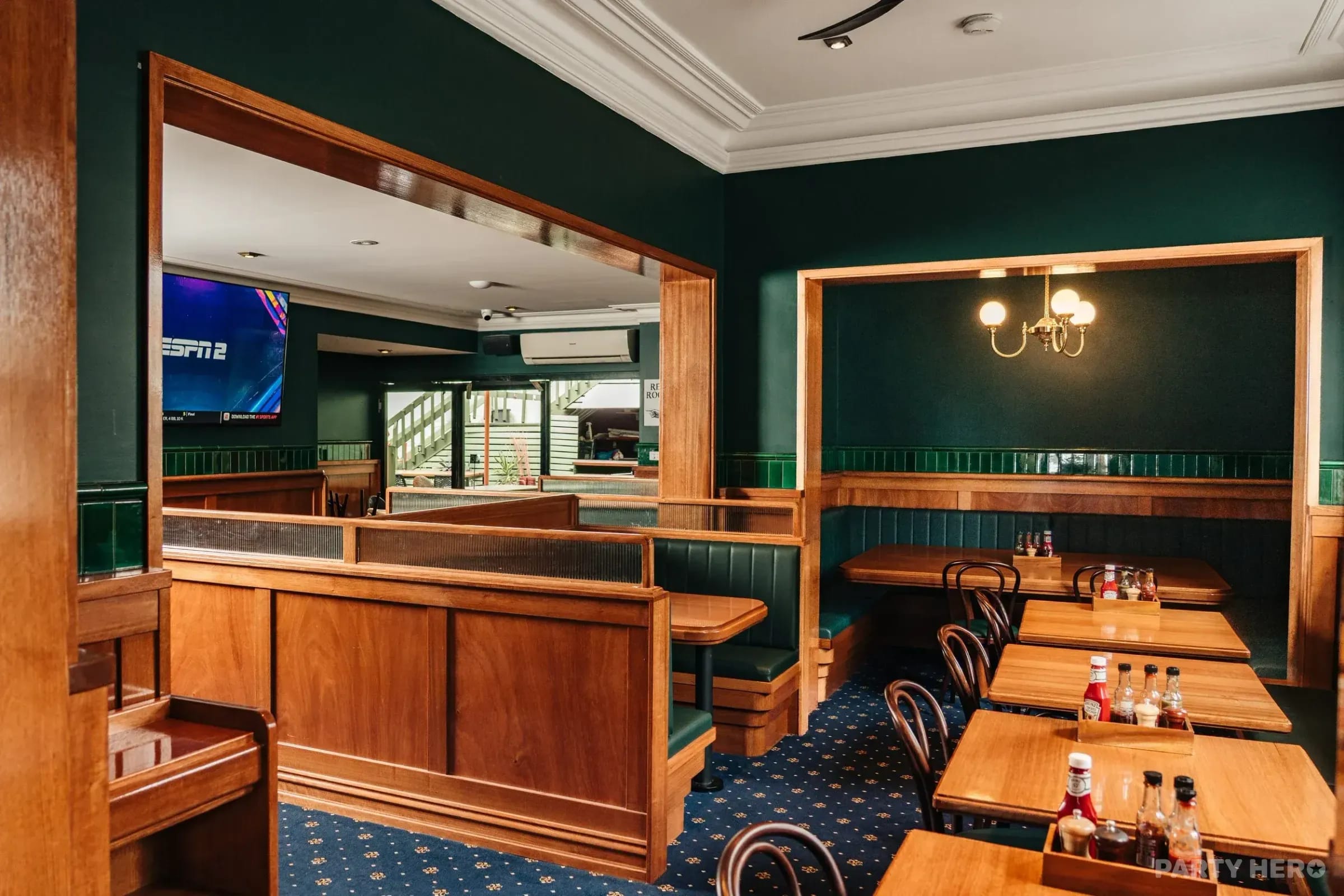 Three Crowns Hotel - party venue in Melbourne