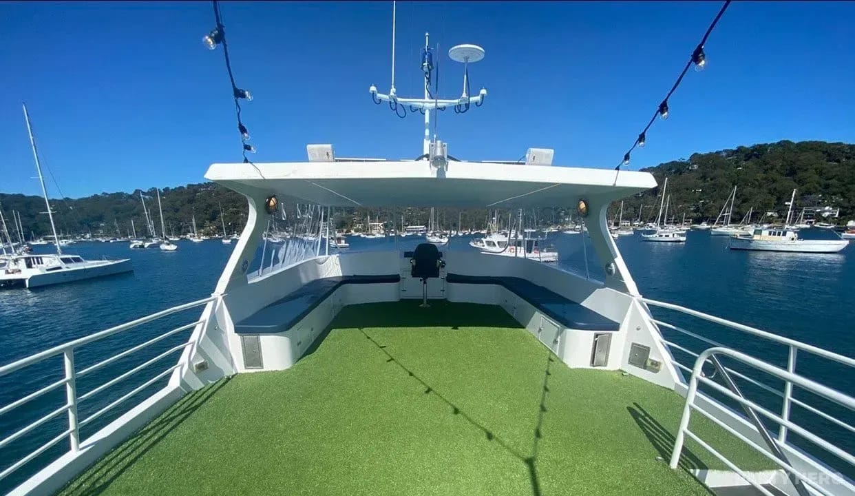 The Shining Light - boats in Sydney