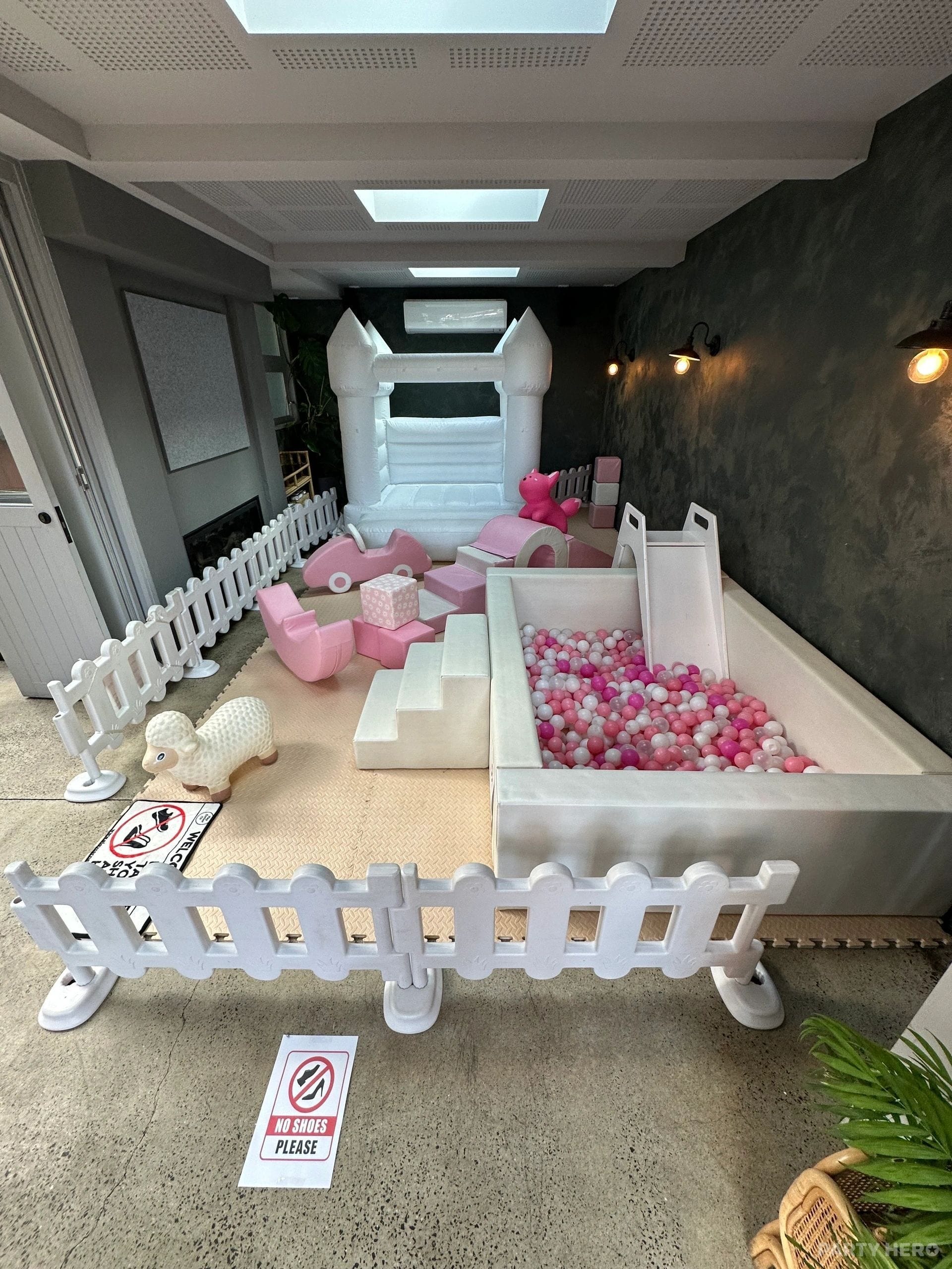 Play Corner Co - jumping castle hire in Melbourne