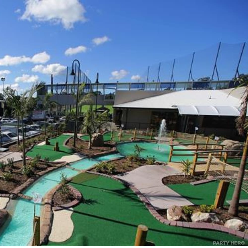 Thornleigh Golf Centre mini golf in Sydney - group bookings