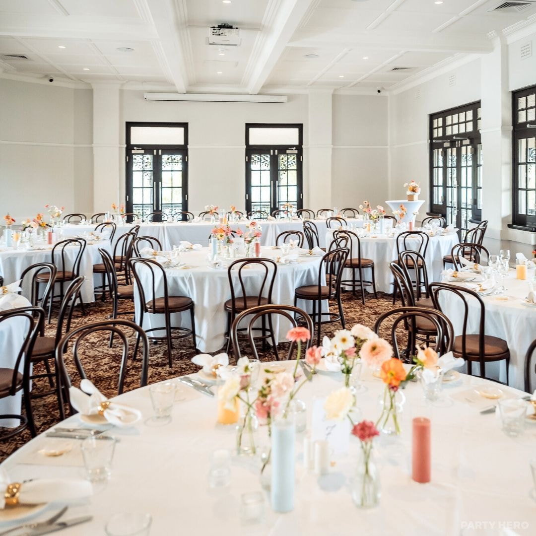 Toronto Hotel - party venue in Newcastle