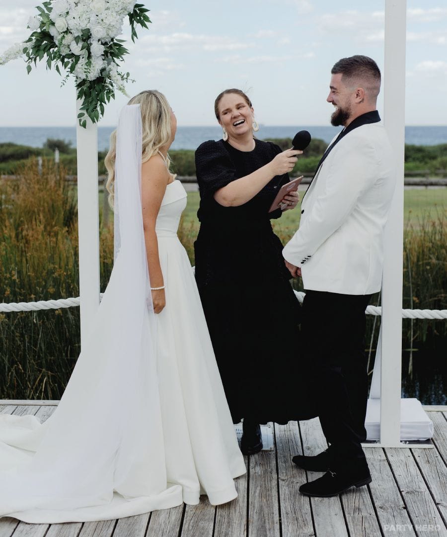 Sarah Chippindale Celebrant - marriage celebrant in the Hunter Valley