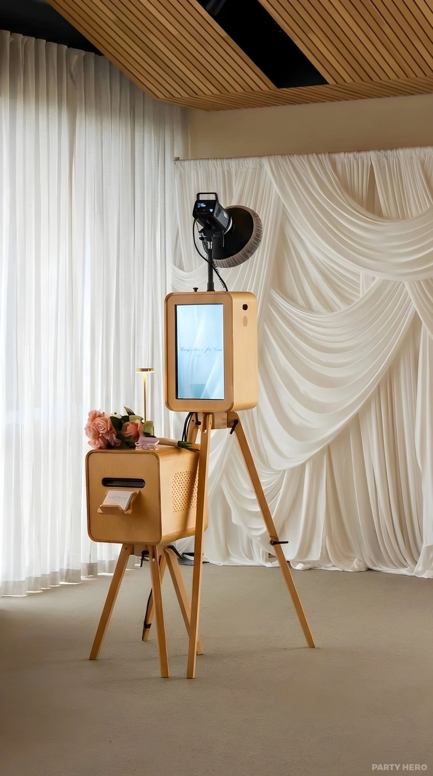 Aesthetic Photo Booth - photo booth hire in Melbourne