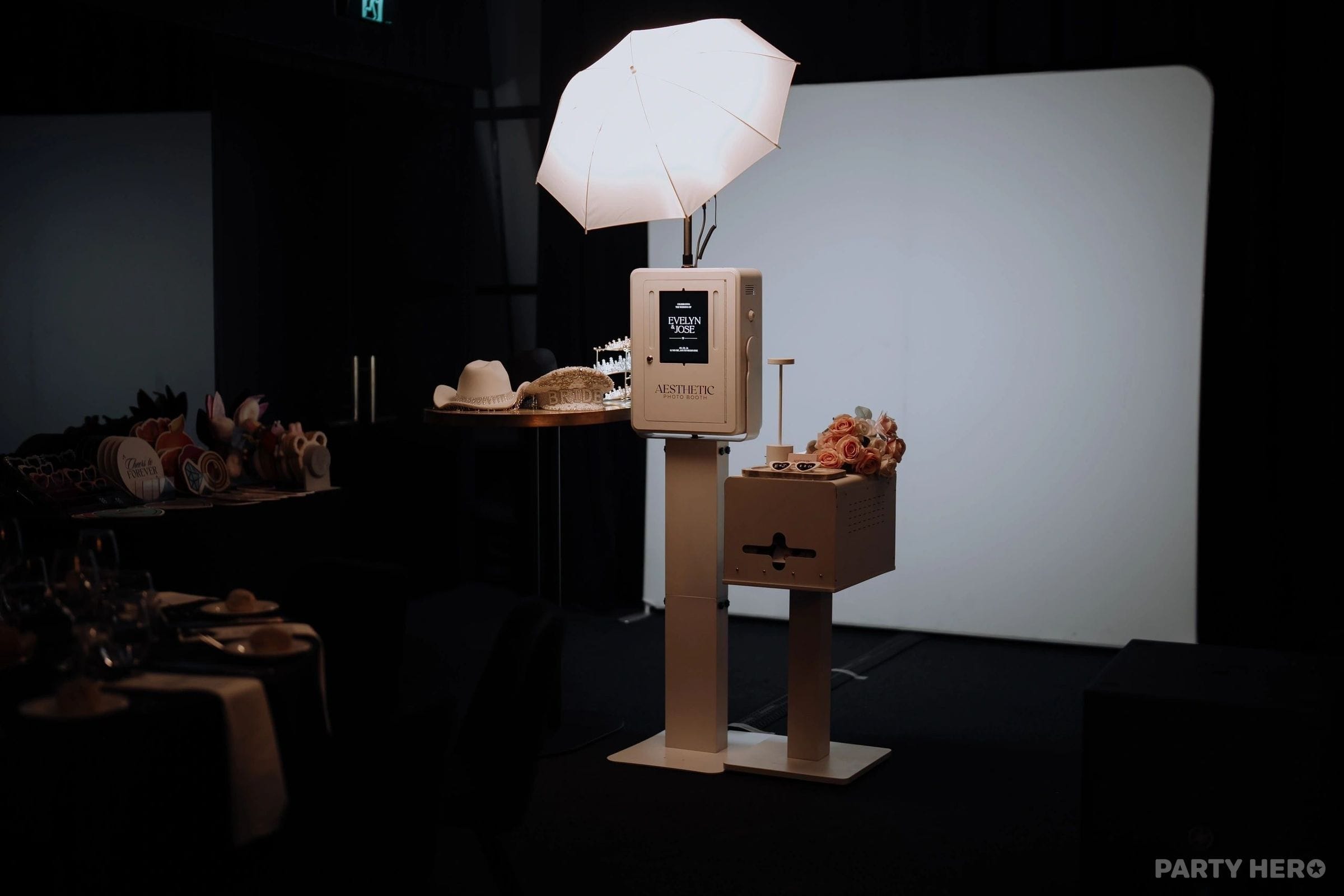 Aesthetic Photo Booth - photo booth hire in Melbourne