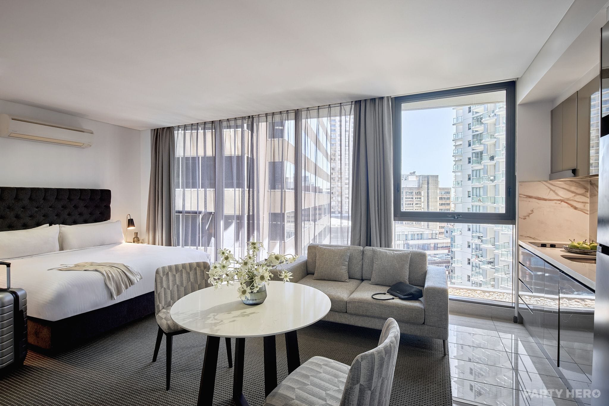 Meriton Suites Campbell Street - serviced apartments in Sydney