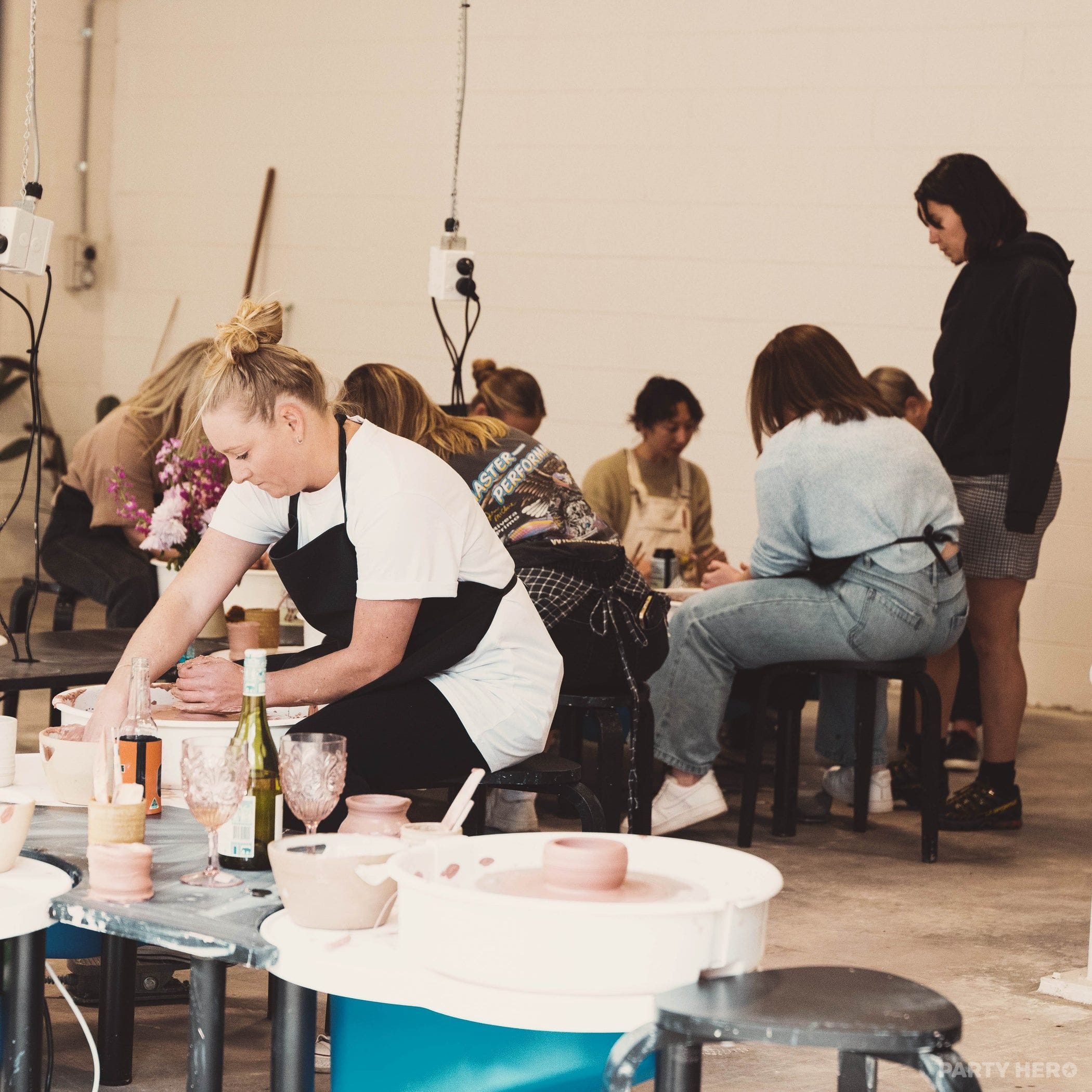 Clay Wollongong - paint and sip in Wollongong