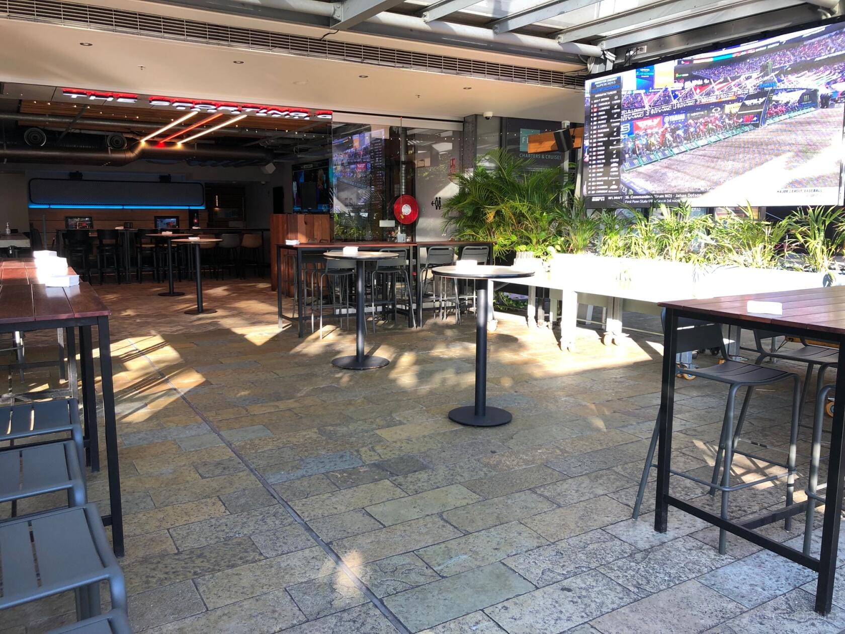 Left Wing - Darling Harbour party venue hire
