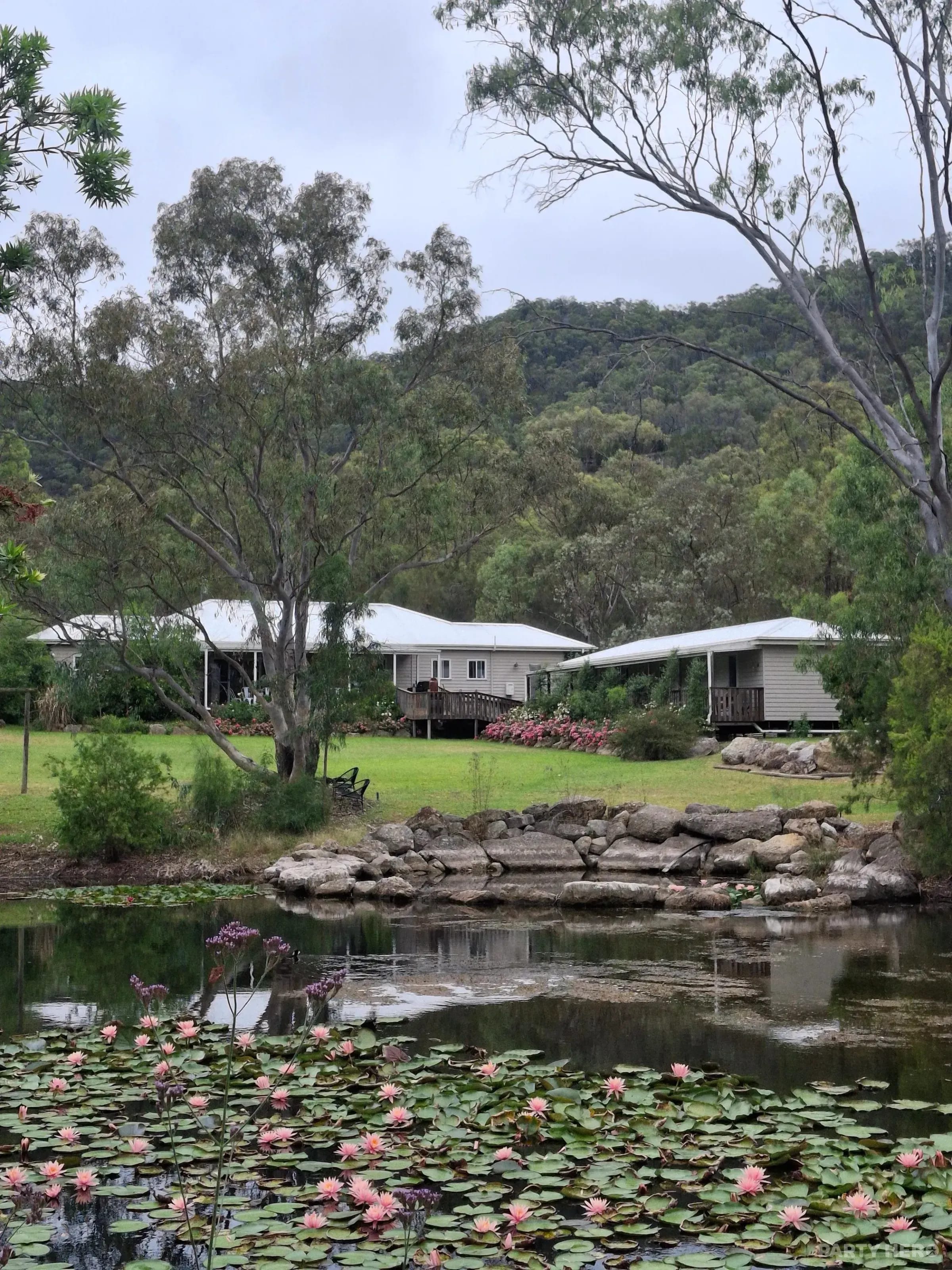 Hunter Moon Country House - accommodation in the Hunter Valley