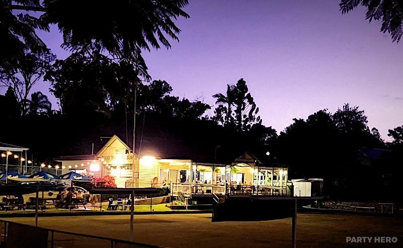West Toowong Bowls Club - barefoot bowls in Brisbane