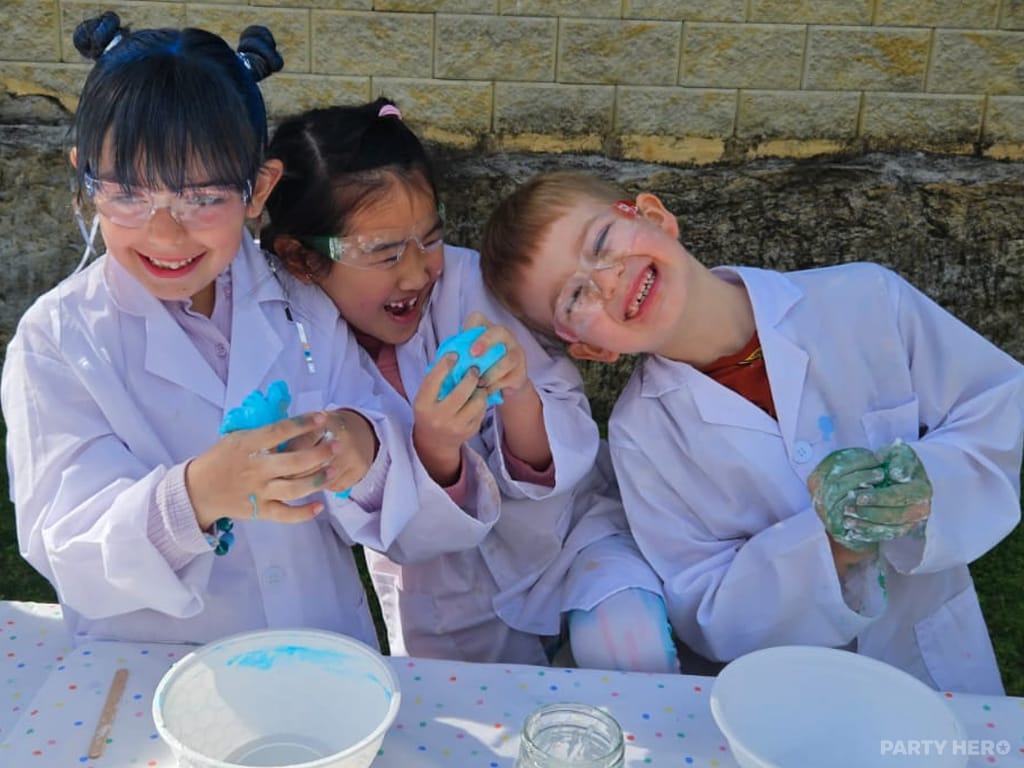 Super Little Scientists activity in Sydney - group bookings