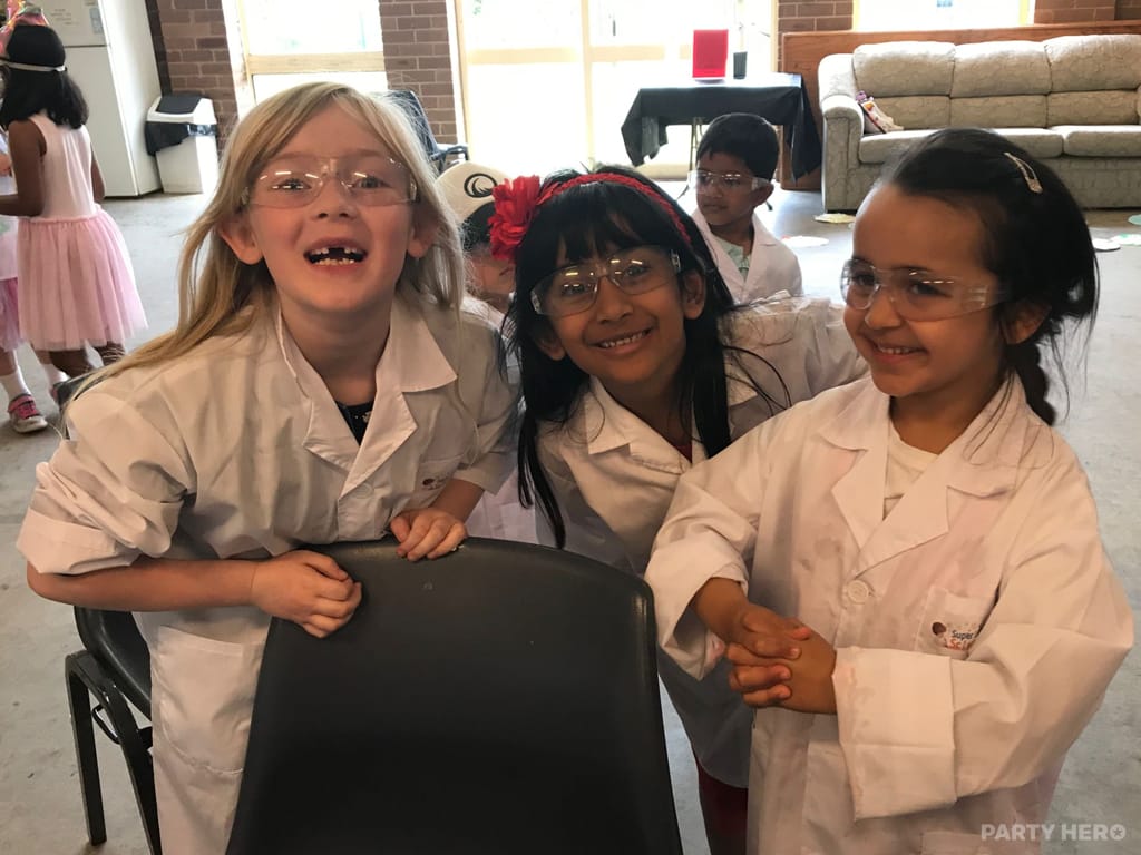 Super Little Scientists activity in Sydney - group bookings