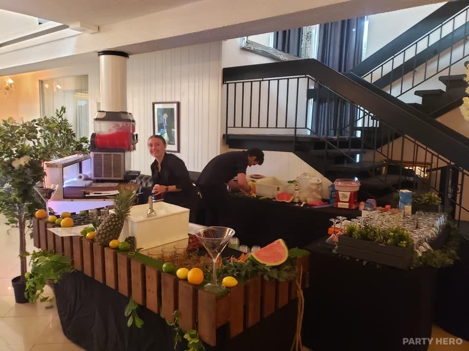 Melbourne Mobile Bars - catering in Melbourne