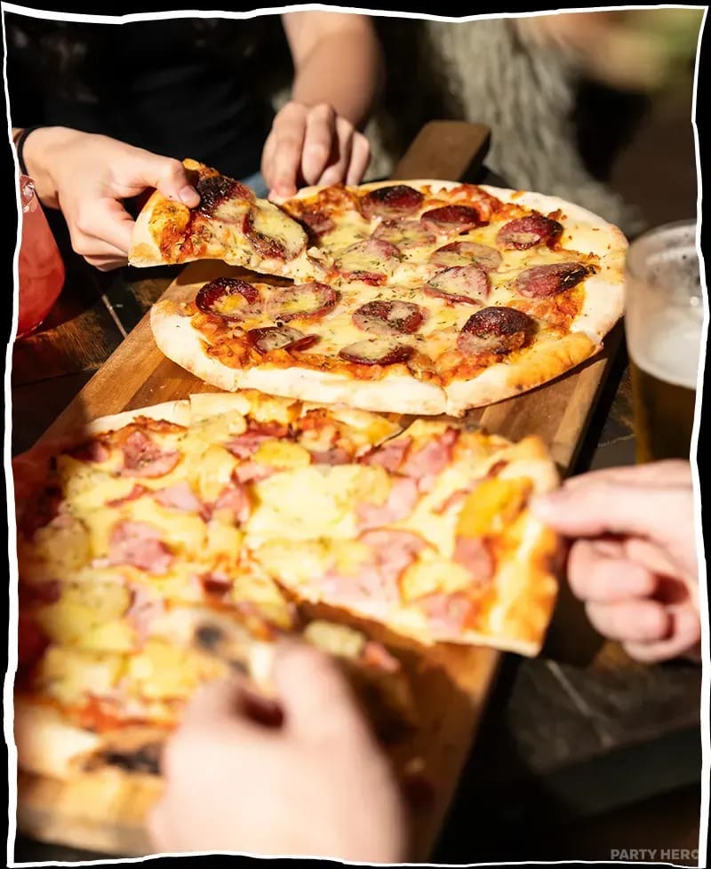 MANIAX Knox - axe throwing in Melbourne