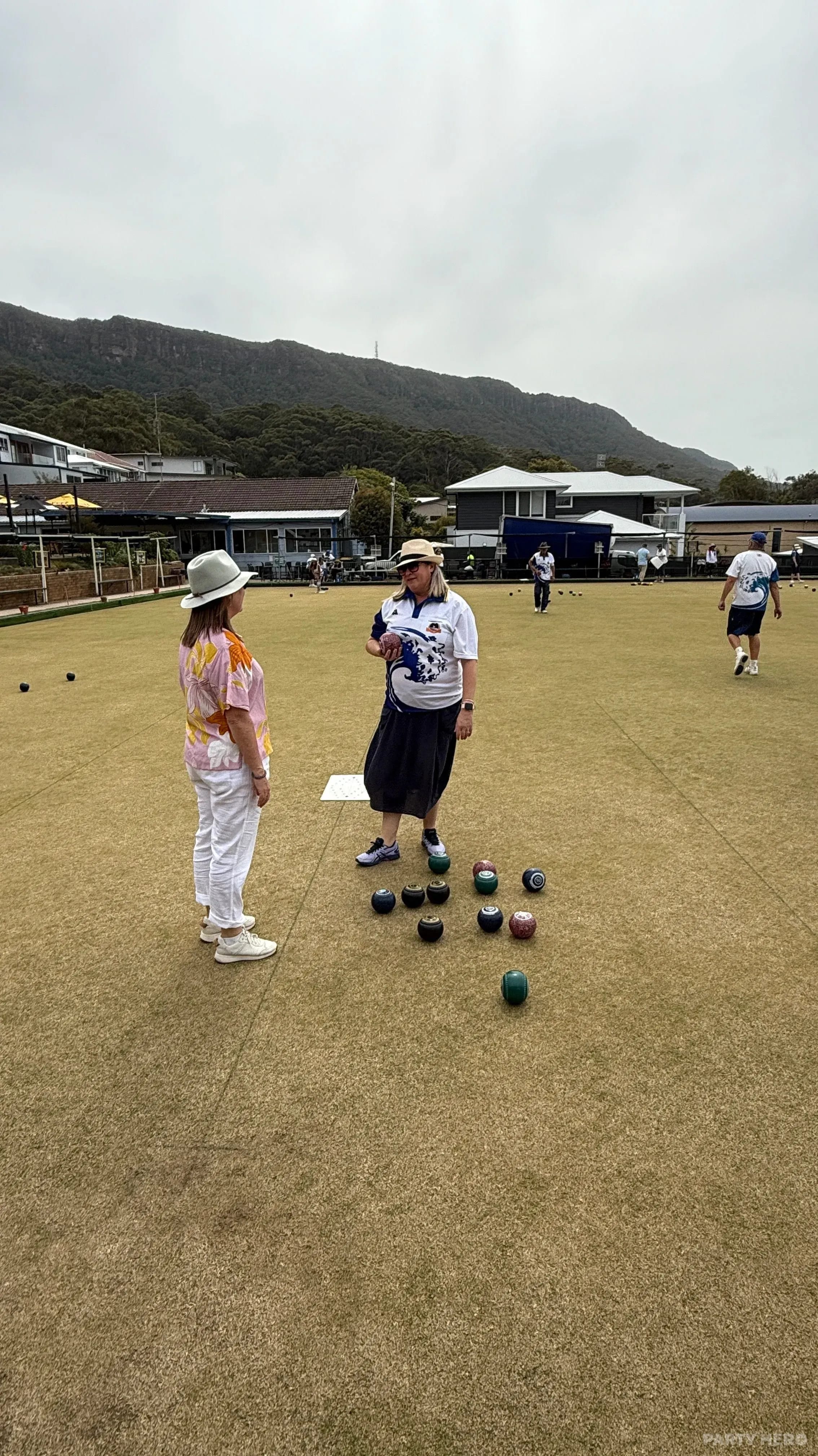 The Wombarra Bowlo - barefoot bowls in Wollongong