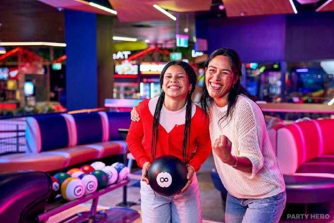 Zone Bowling Mt Gravatt - ten pin bowling in Brisbane