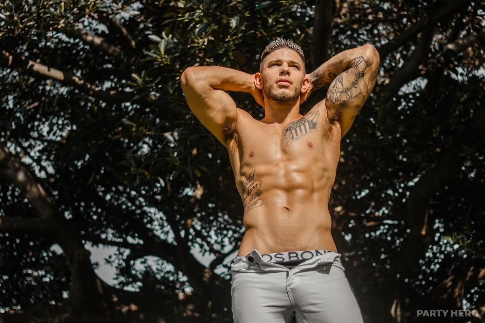 Sydney Topless Waitresses activity in Sydney - group bookings