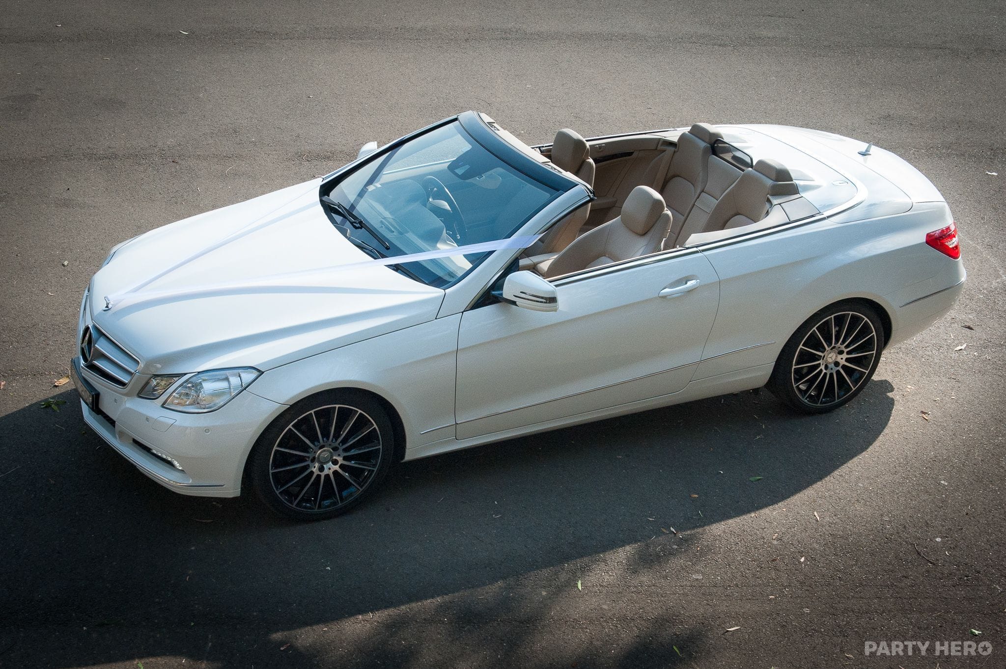 Amore Limousines activity in Sydney - group bookings