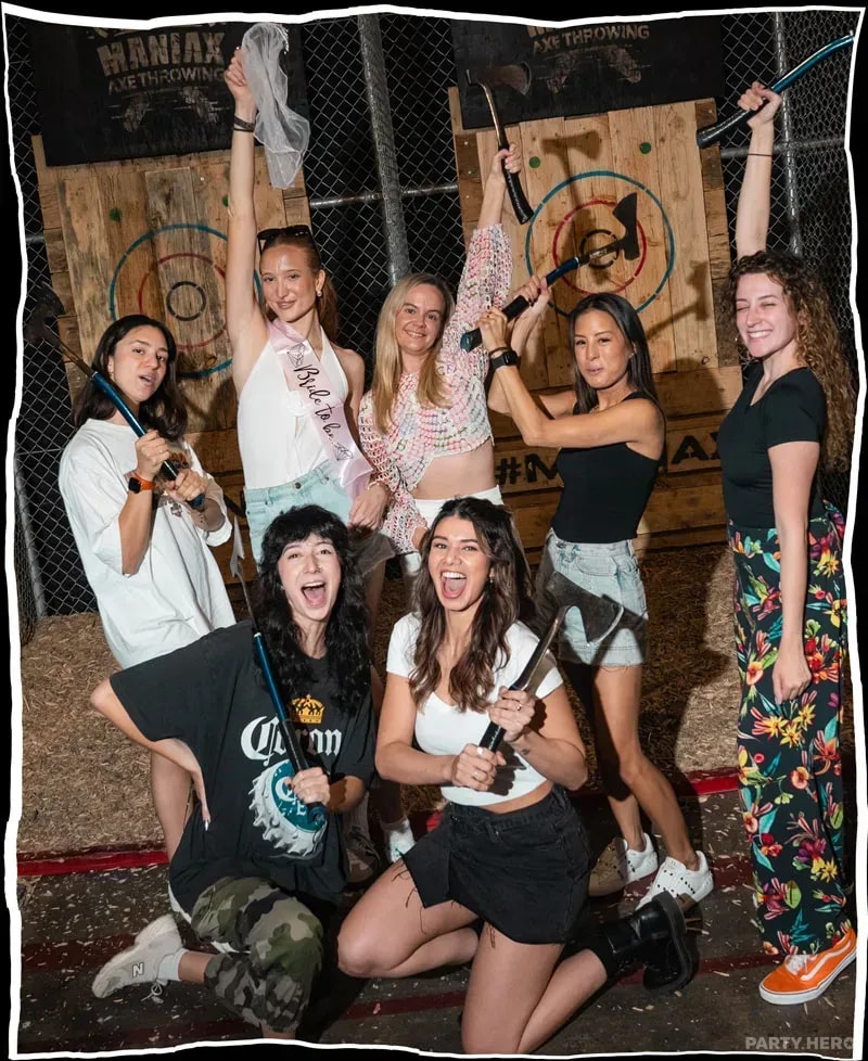 MANIAX Brisbane CBD - axe throwing in Brisbane