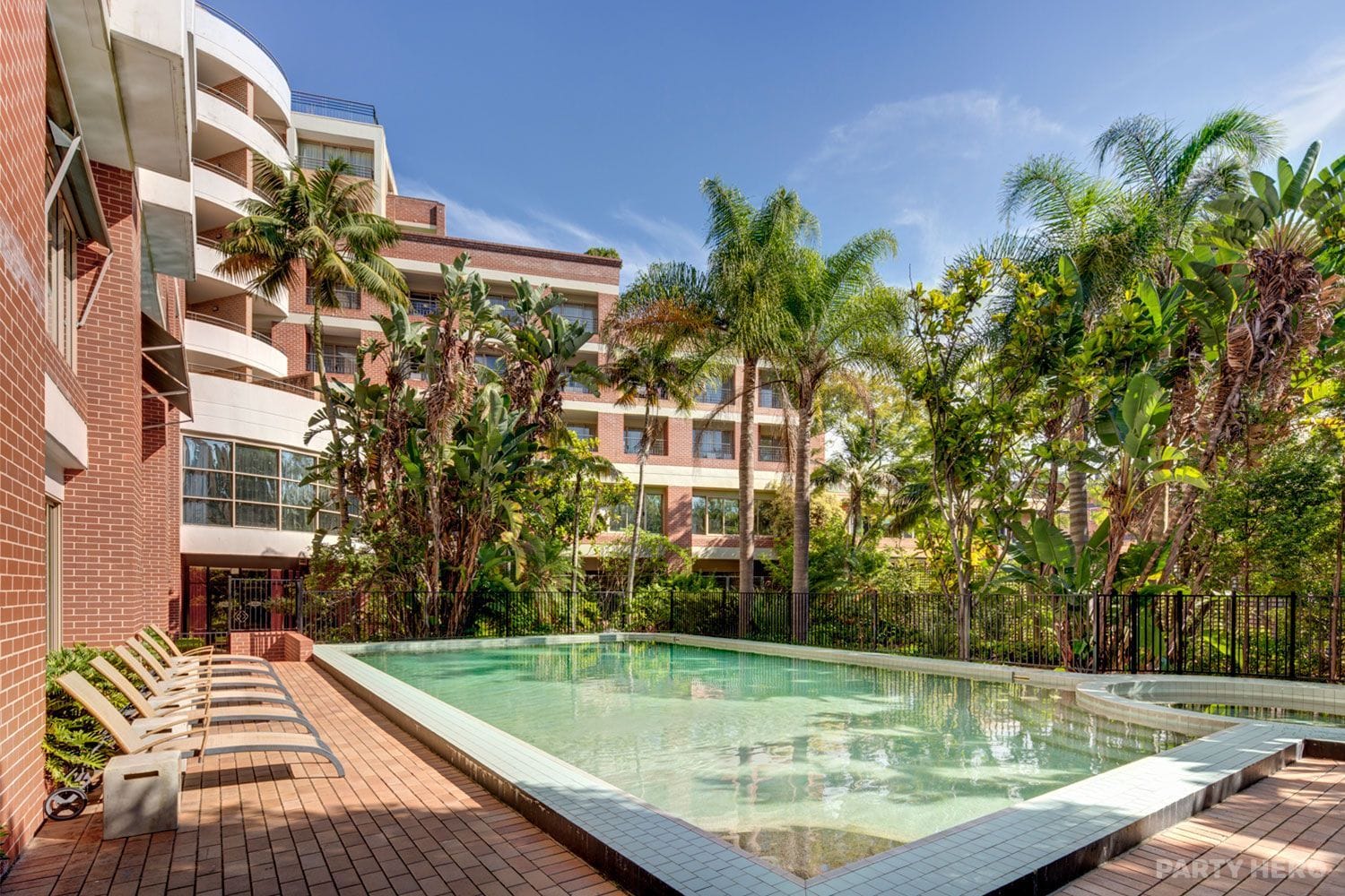 Adina Apartment Hotel Sydney Surry Hills - serviced apartments in Sydney