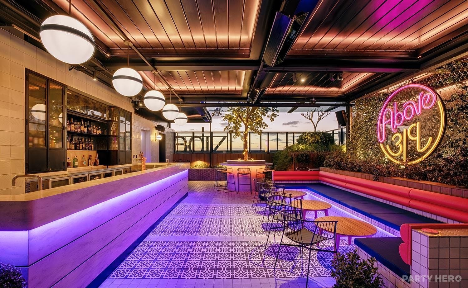 Above 319 at Vibe Hotel Darling Harbour - party venue hire