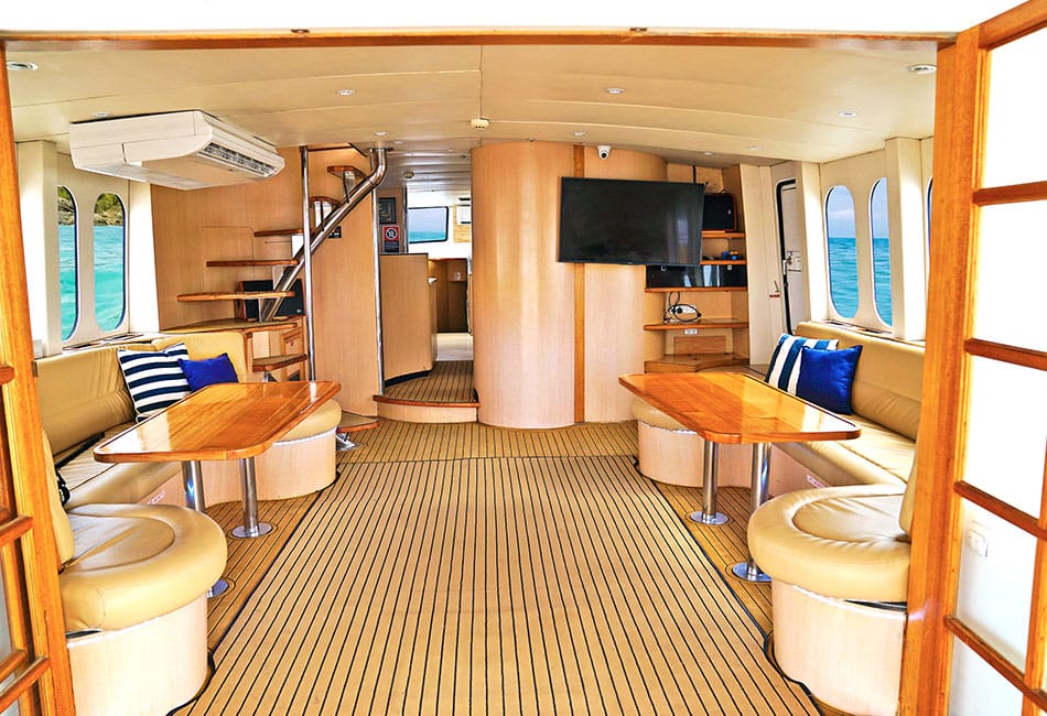 Circa Spirit - Sydney Harbour boat hire
