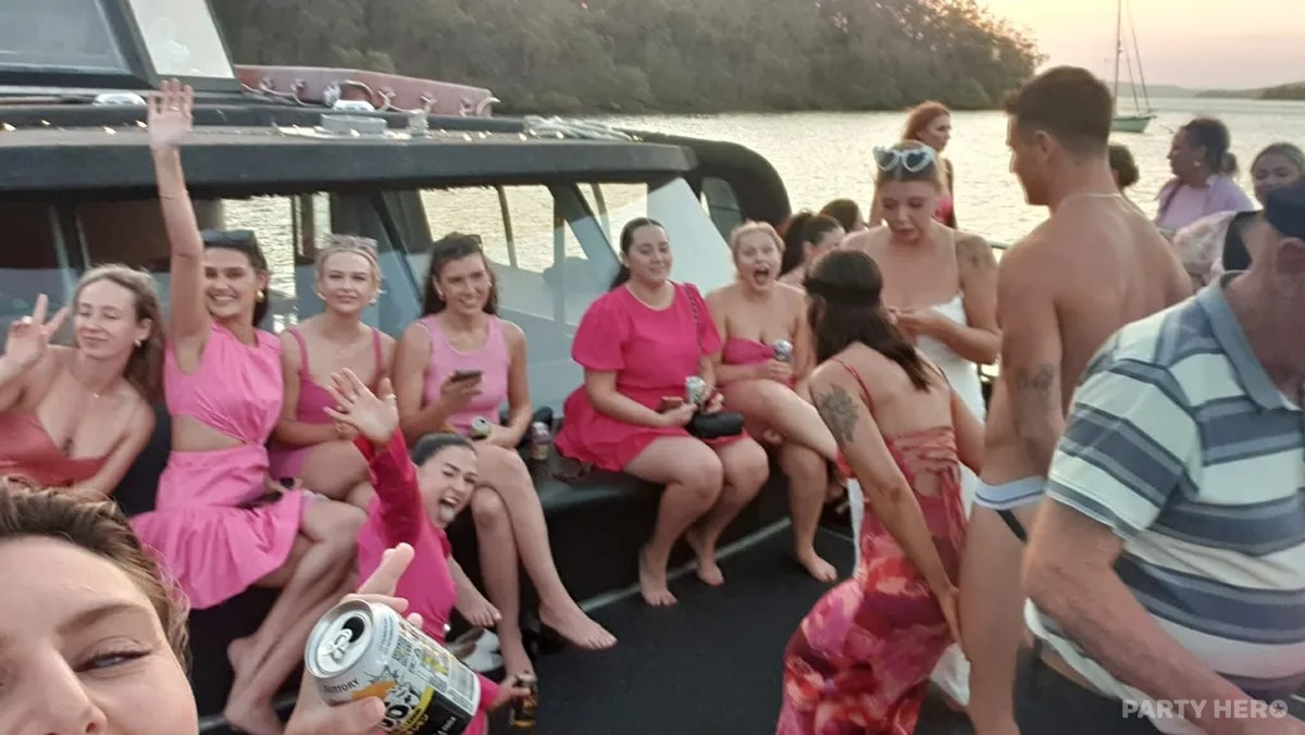 YKnot Cruises - private boat charter in Port Stephens