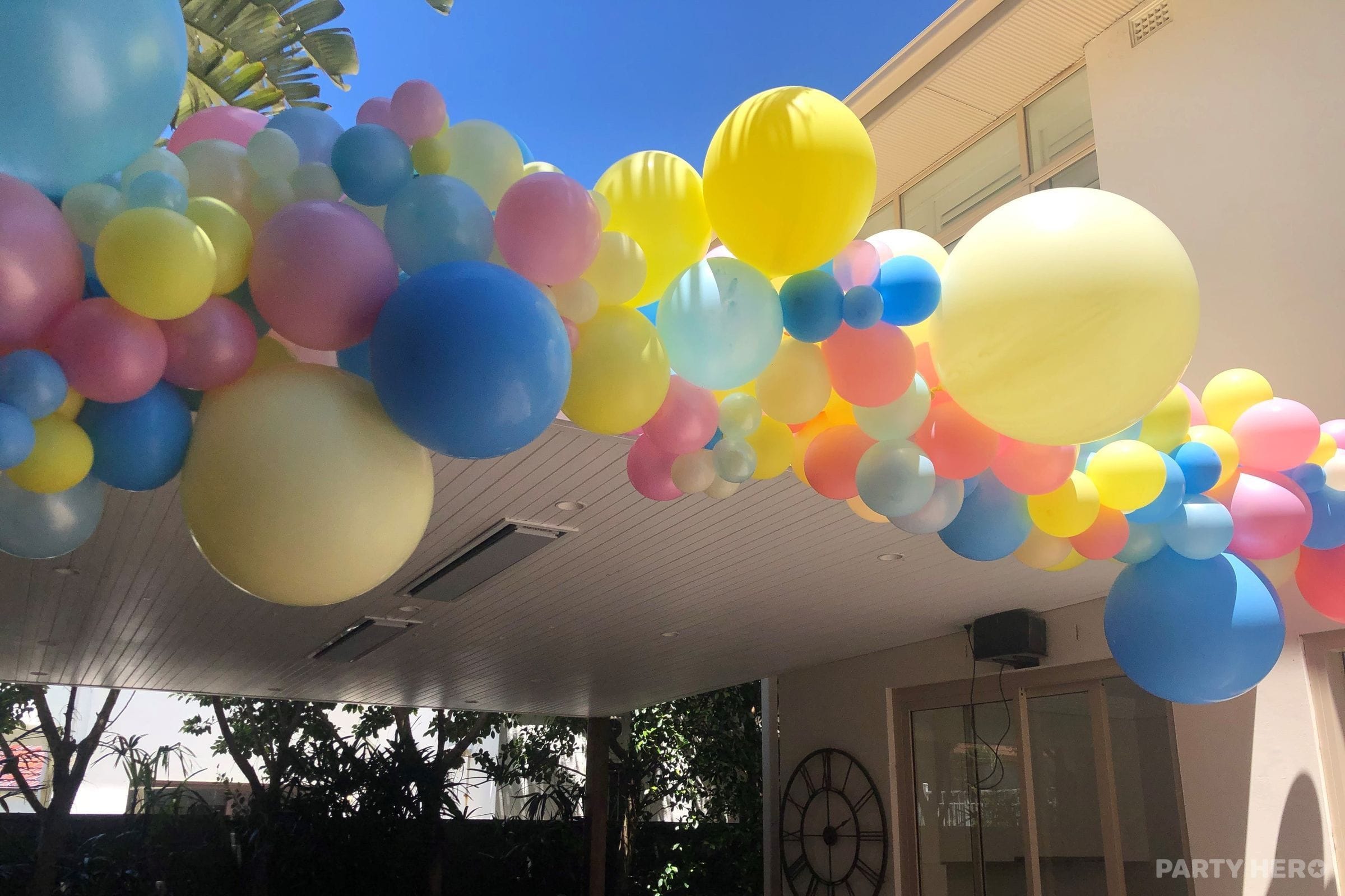 Balloon Saloon activity in Sydney - group bookings