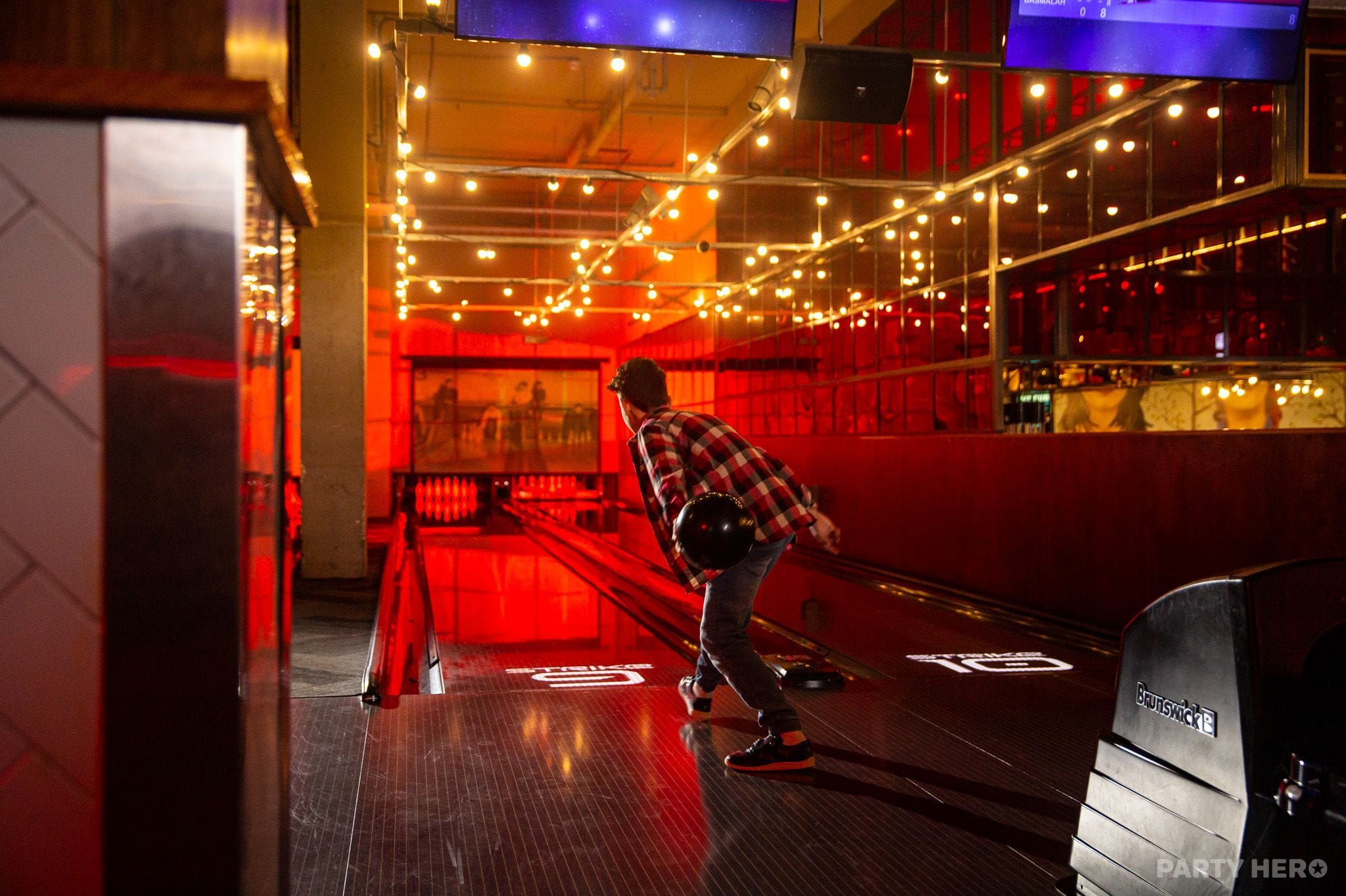 Strike Bowling Highpoint - ten pin bowling in Melbourne