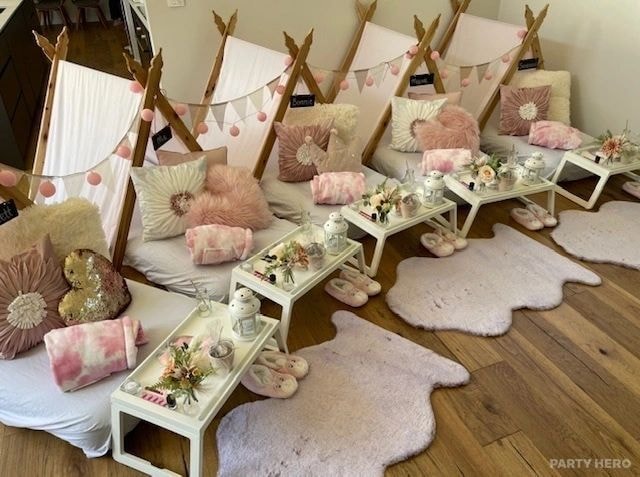 Little Teepee Sleepovers - balloon and party decorations in Port Stephens