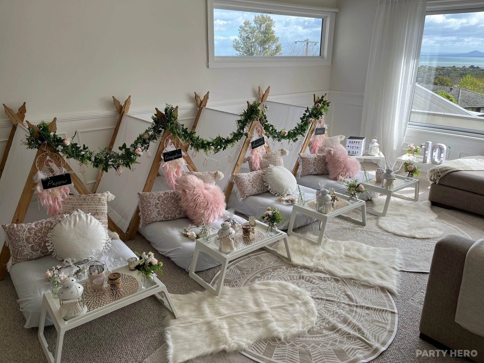 Little Teepee Sleepovers - balloon and party decorations in Port Stephens