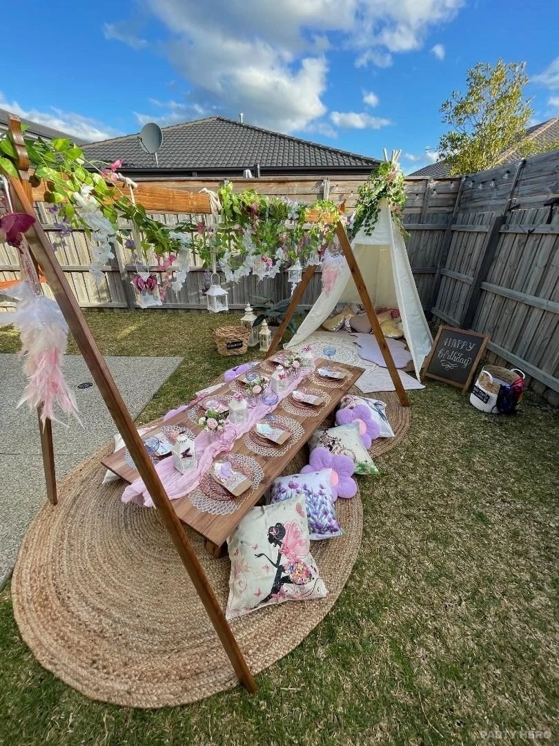 Little Teepee Sleepovers - balloon and party decorations in Port Stephens