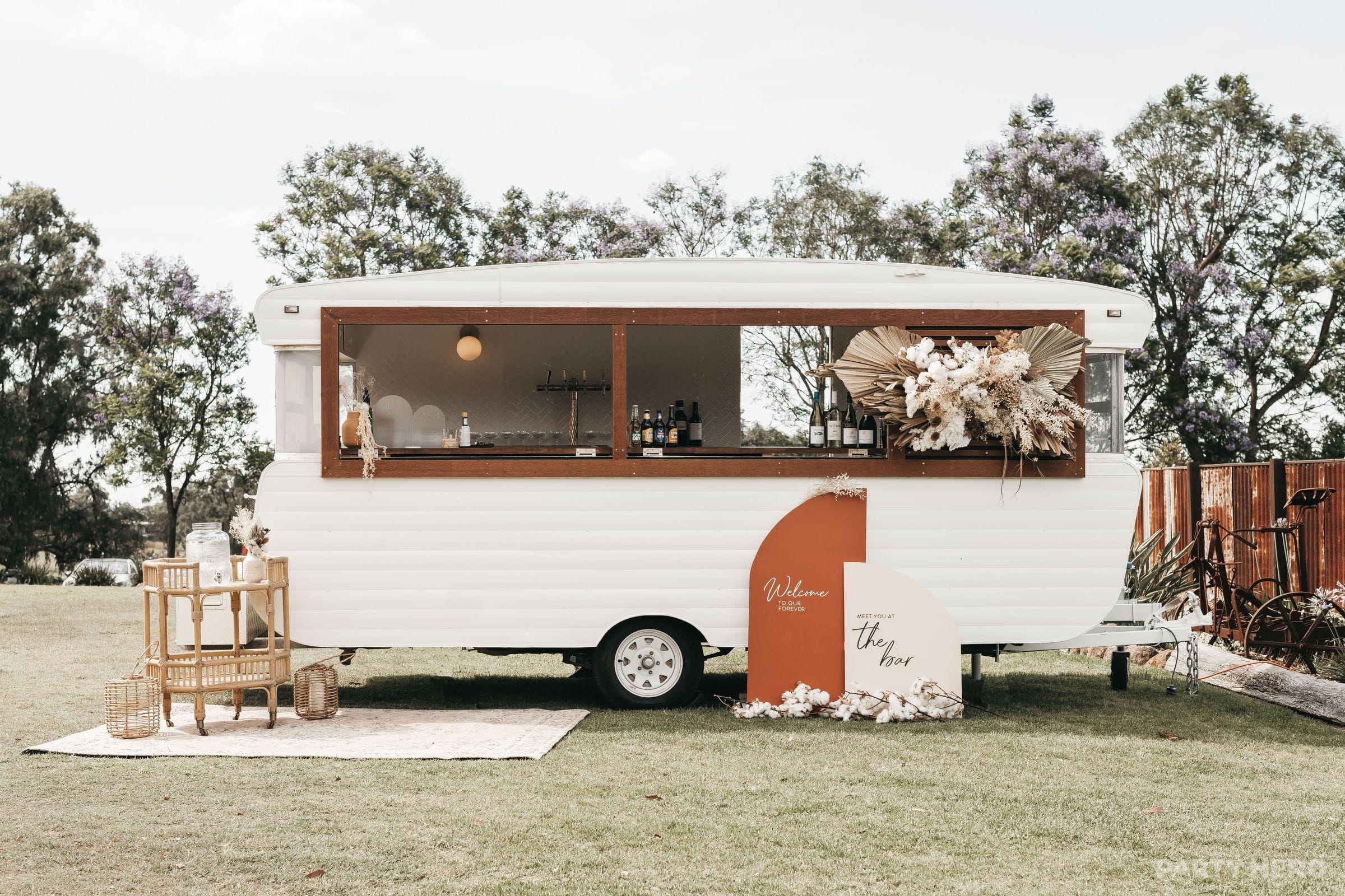 Boozy Suzie Caravan Bar - catering in Newcastle