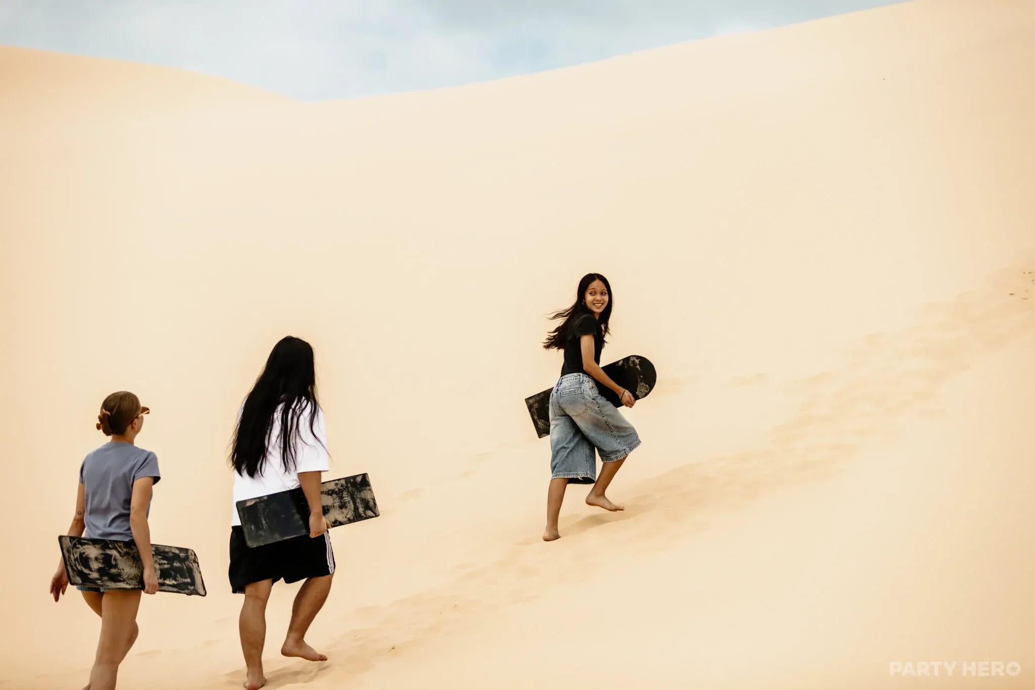 Port Stephens 4WD Tours - 4WD and sand dune tours in Port Stephens