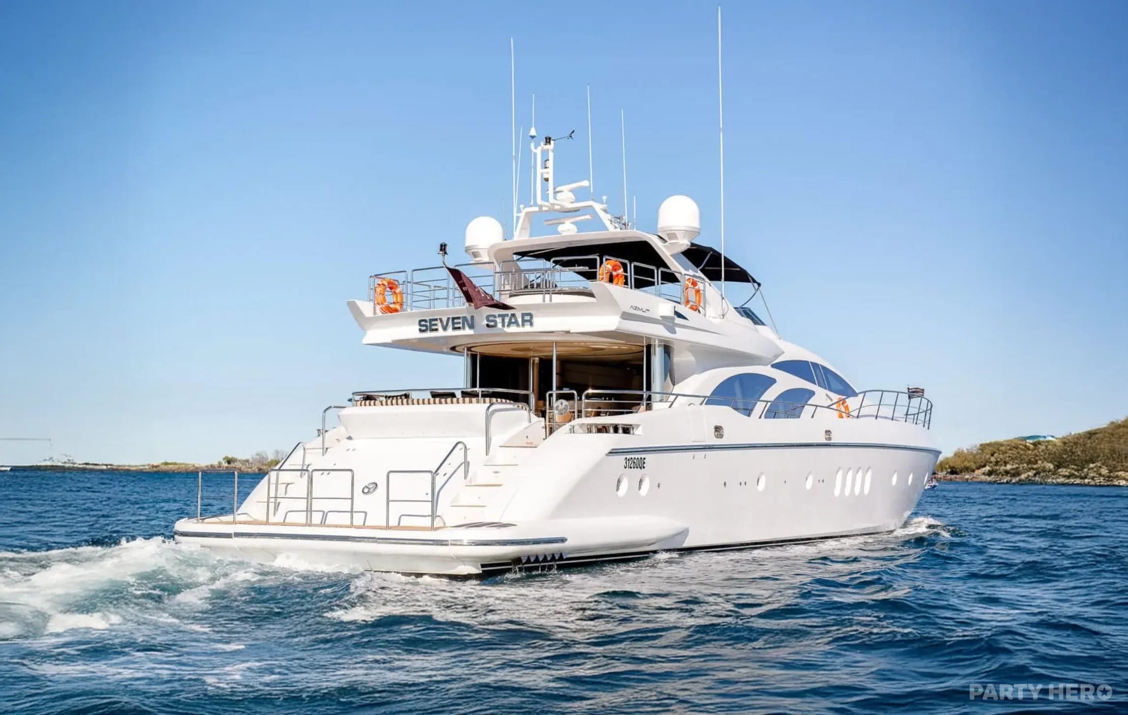 LUX Yachting - boat party planners in Sydney
