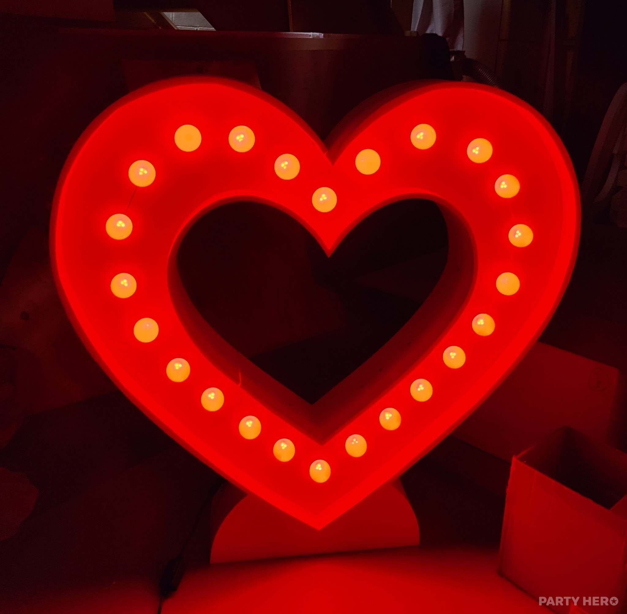POP 'N' PROP - party decorations in Sydney