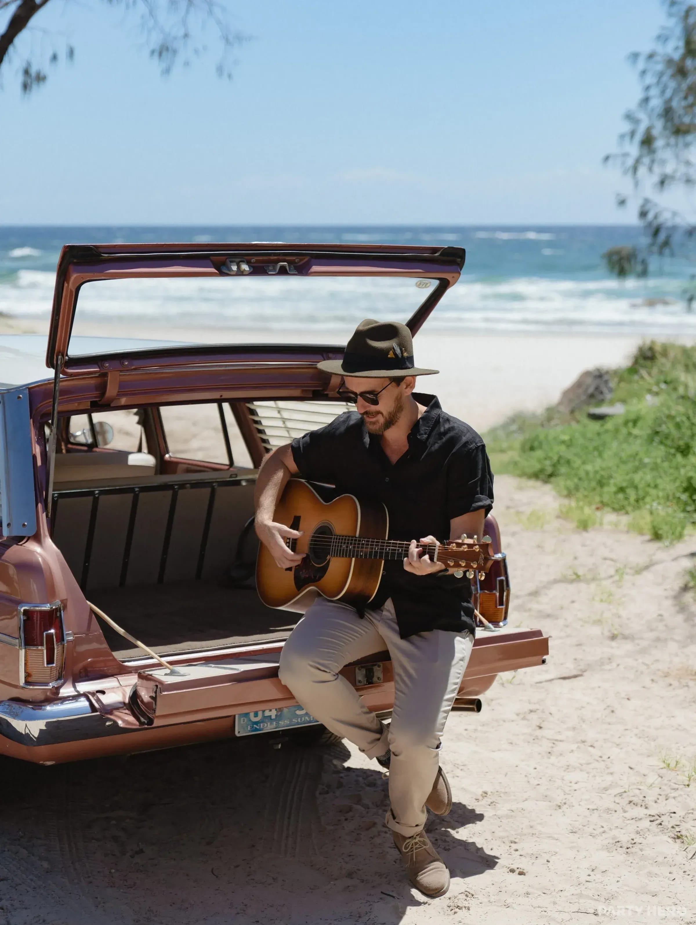 Luke Yeaman Music - guitarist for events in the Byron Bay area