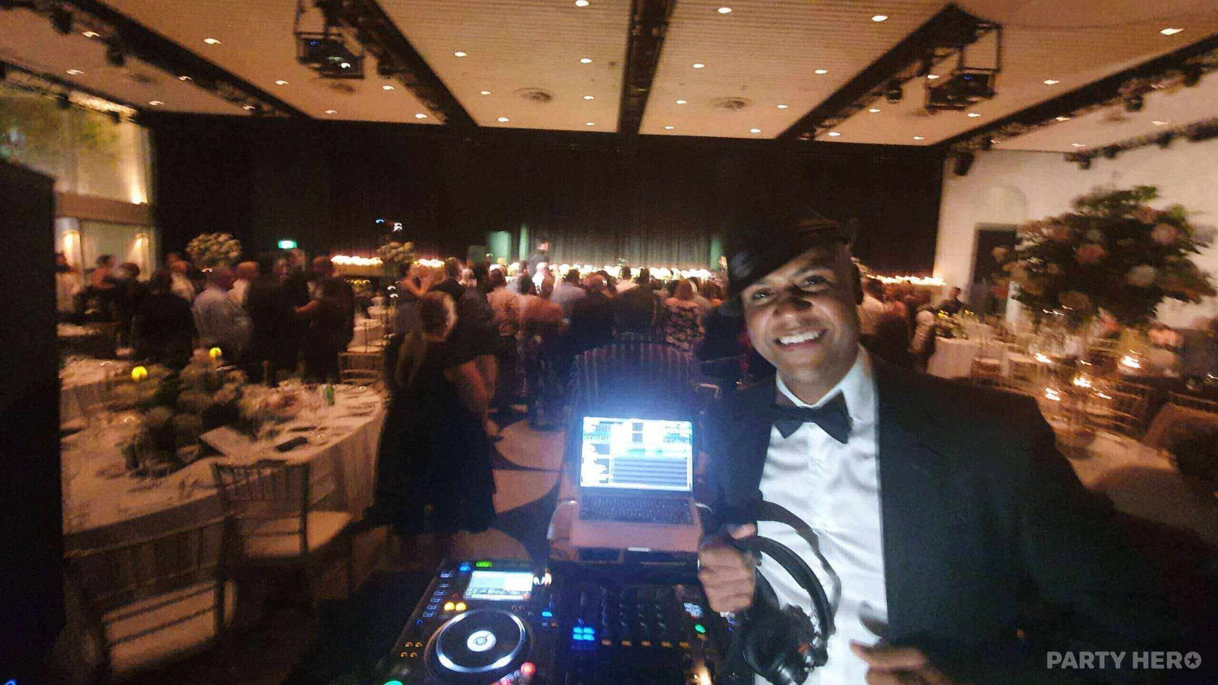 Exclusive Wedding DJs activity in Sydney - group bookings