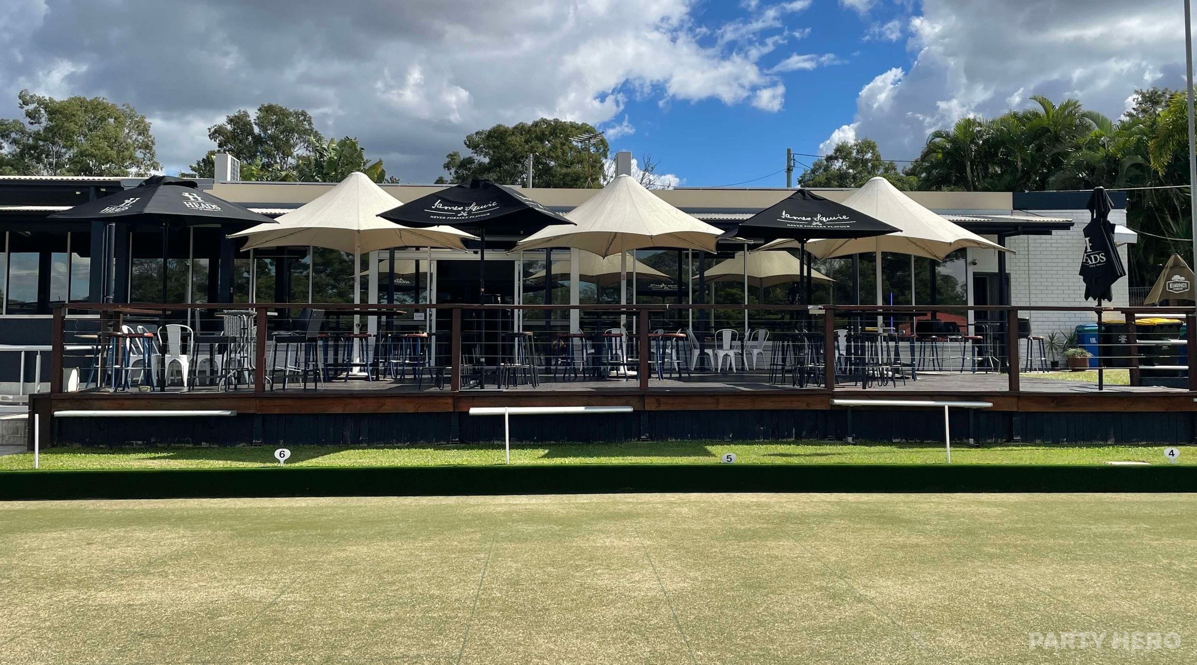 Bulimba Bowlo - barefoot bowls in Brisbane