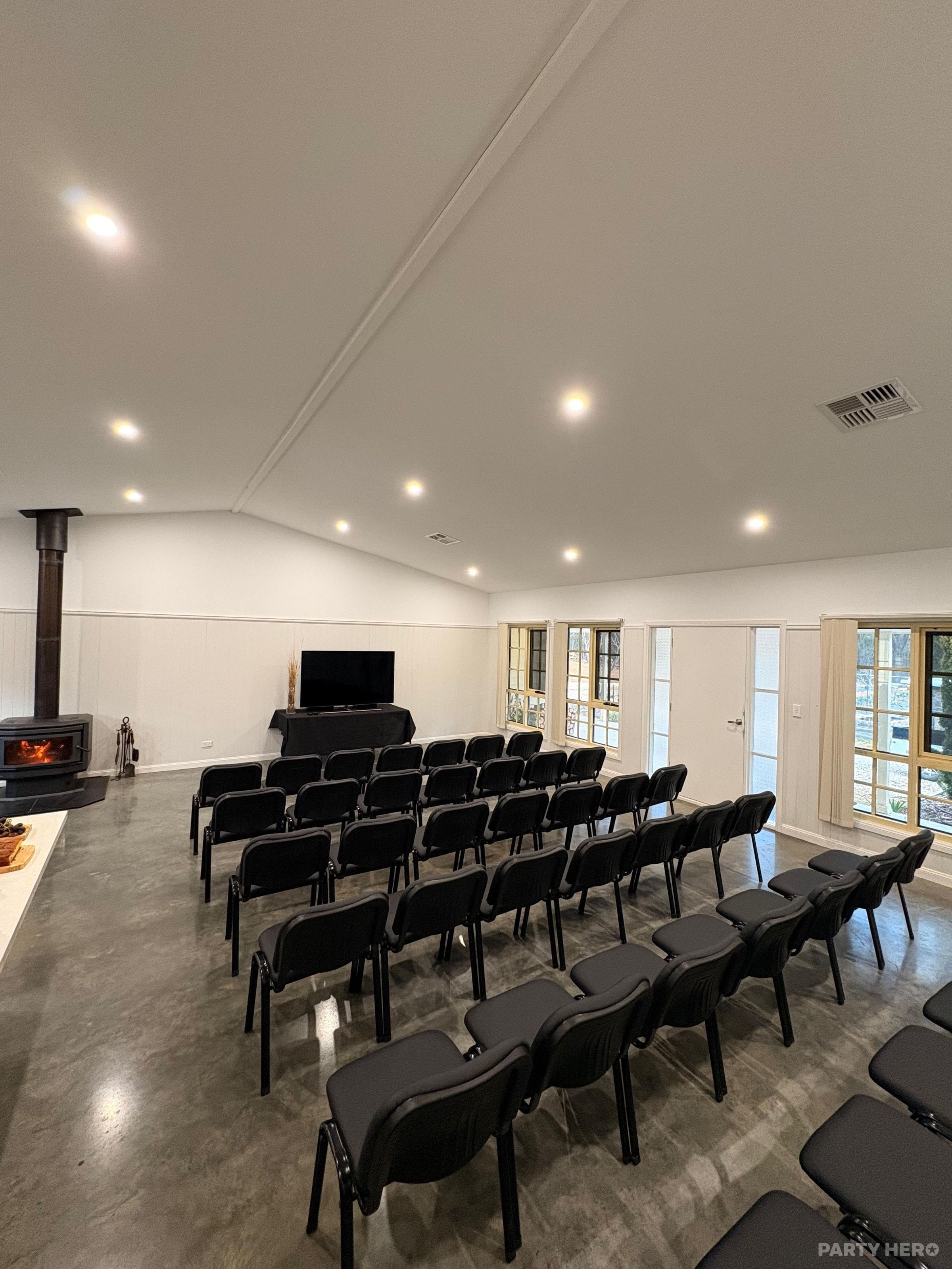 Canyonleigh Retreat - party venue in the Southern Highlands