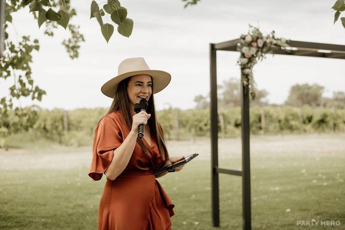Studio Be Wed Ceremonies - wedding celebrant on the Central Coast