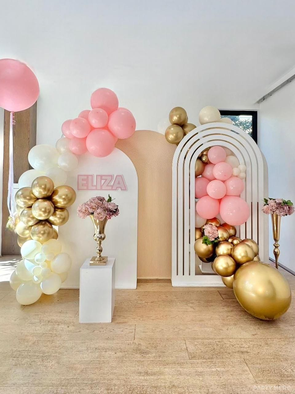 Bondi Road Balloons activity in Sydney - group bookings