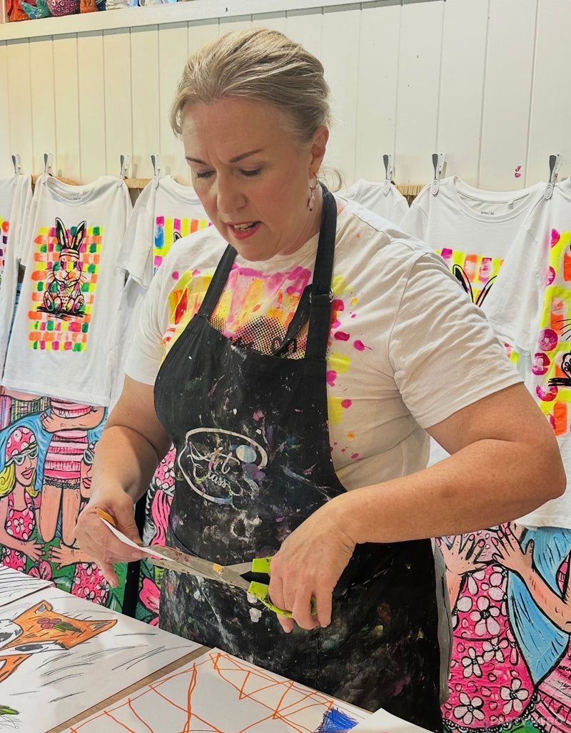 Katie the Artist - paint and sip in Brisbane