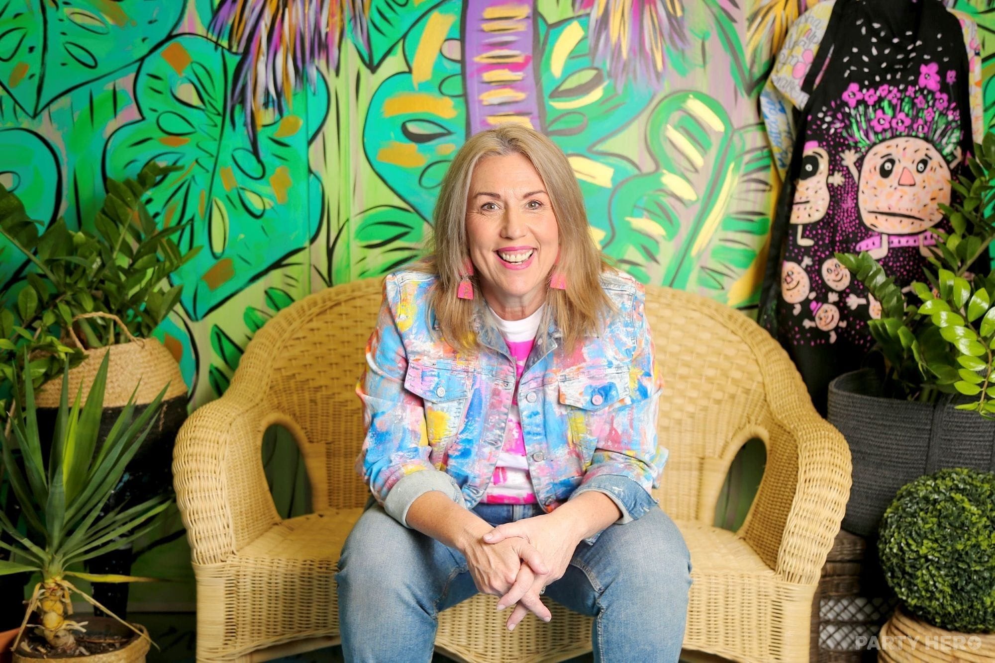 Katie the Artist - paint and sip in Brisbane