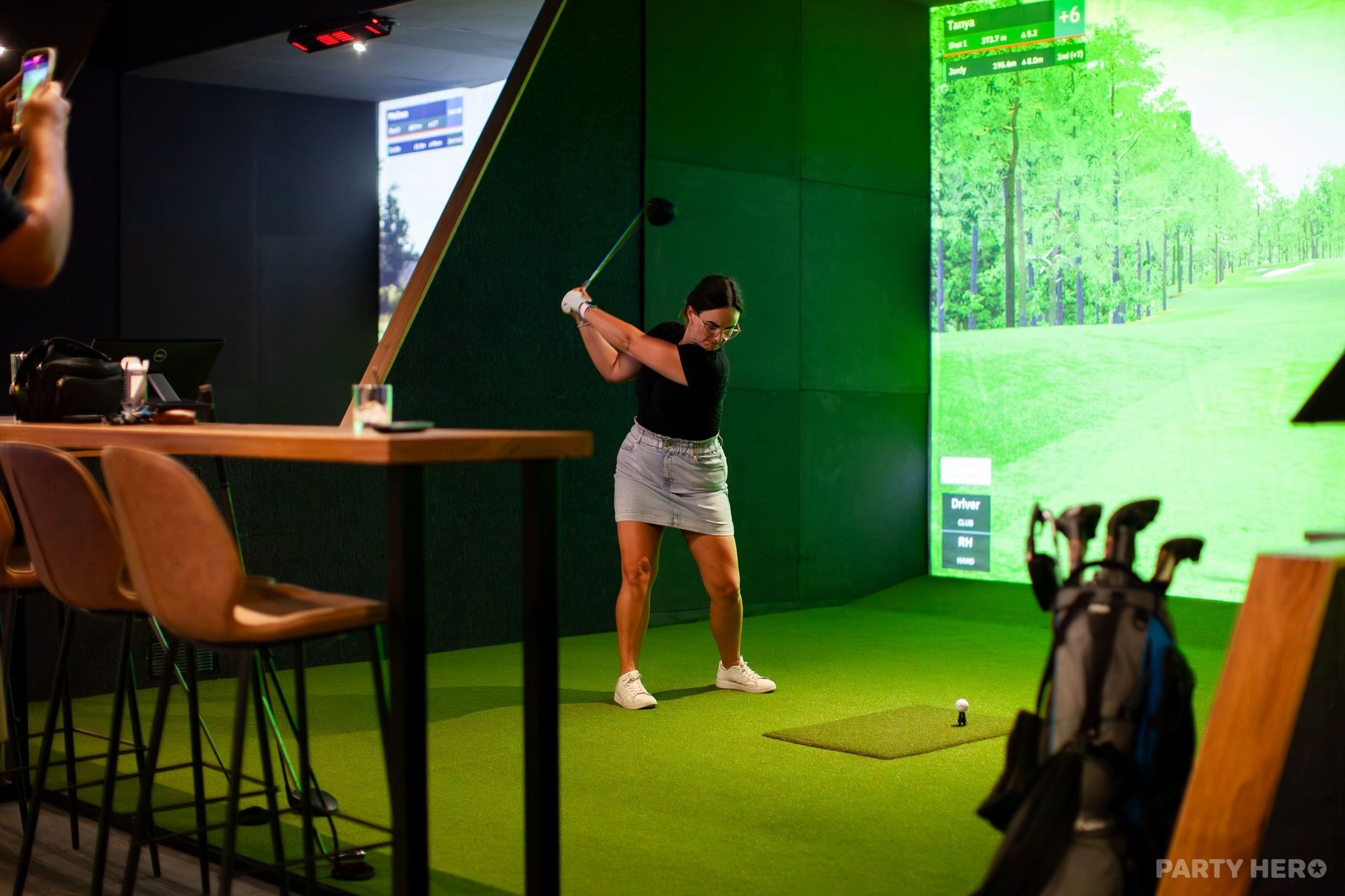 Smash Factor Indoor Golf & Bar - mini golf in Wollongong