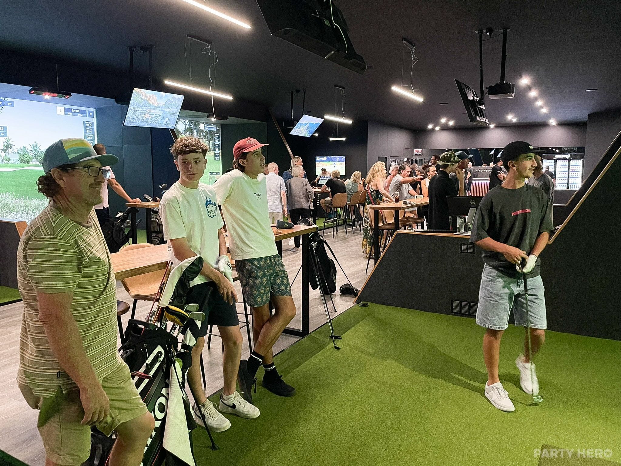 Smash Factor Indoor Golf & Bar - mini golf in Wollongong
