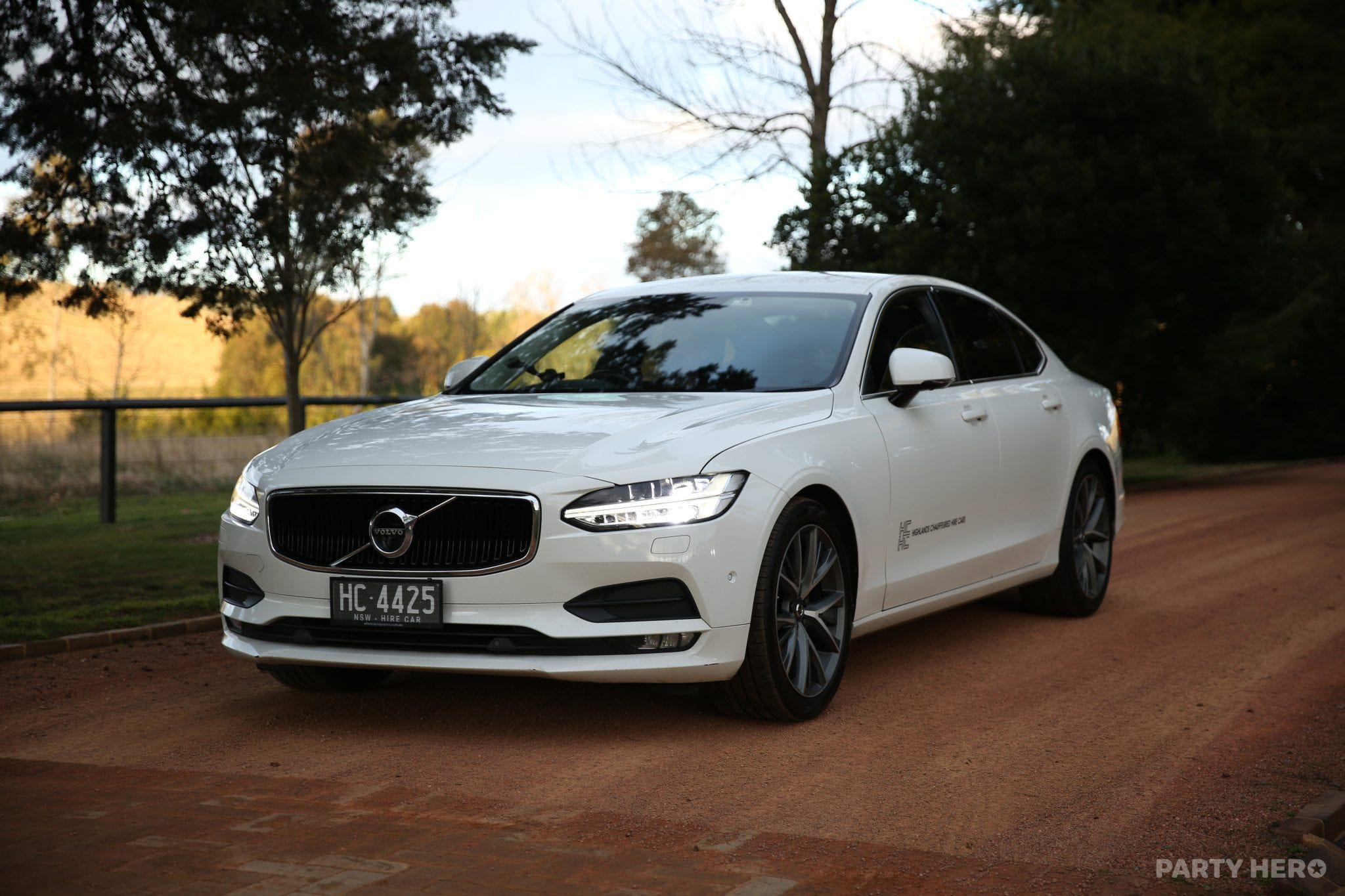 Highlands Chauffeured Hire Cars - wedding car hire in the Southern Highlands