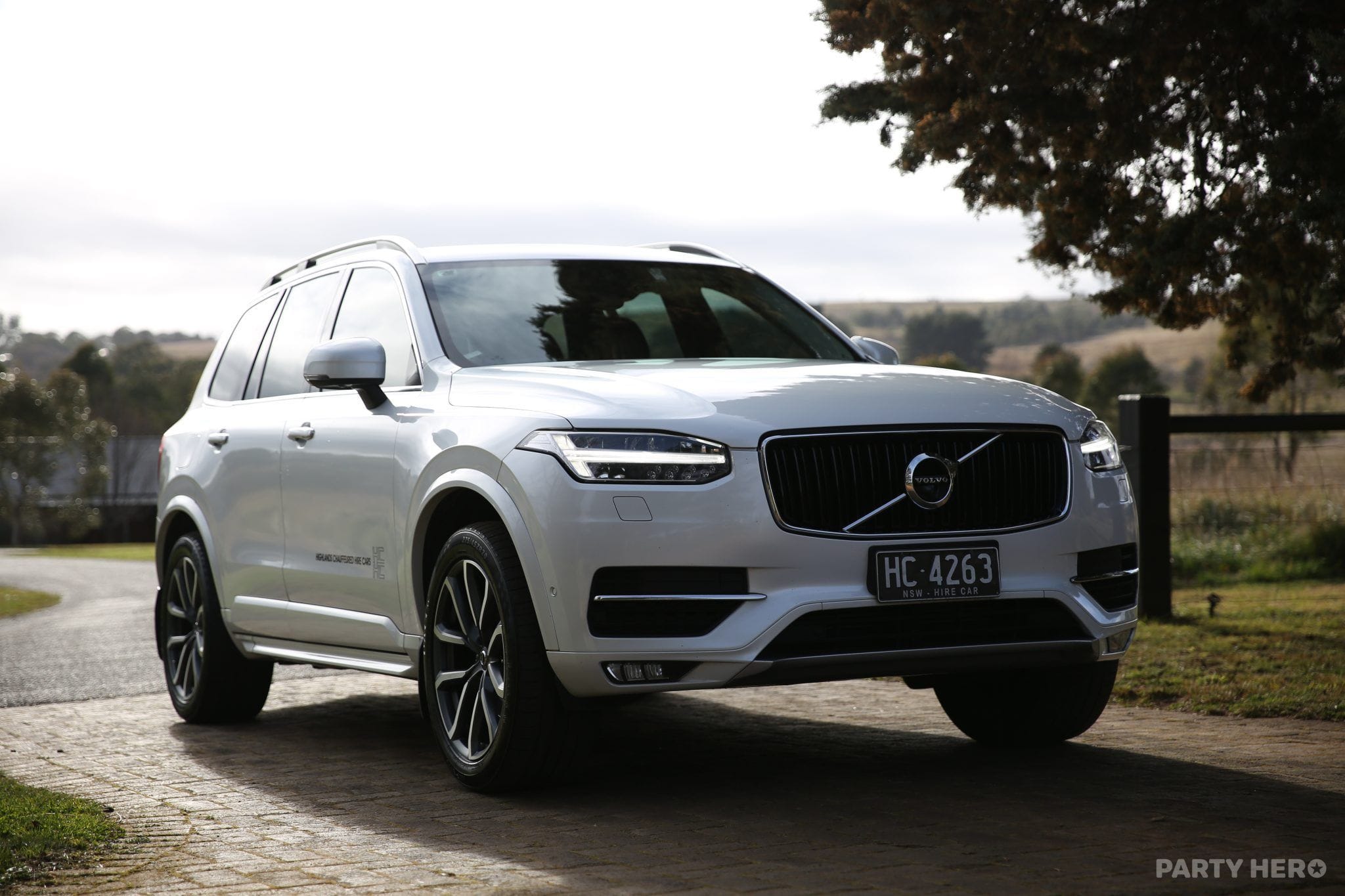 Highlands Chauffeured Hire Cars - wedding car hire in the Southern Highlands