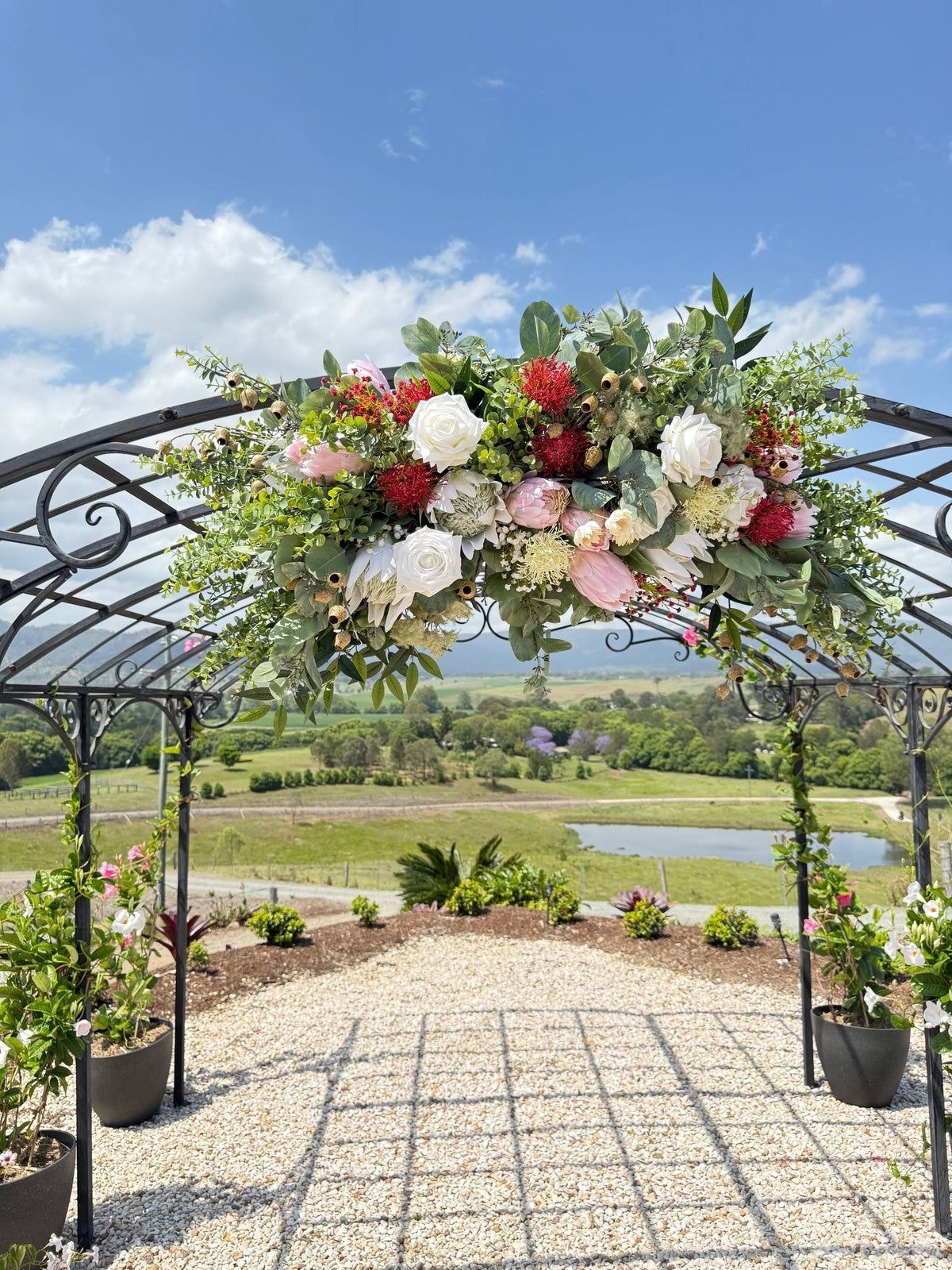 Brooke's Party Hire - balloon and party decorations in Brisbane