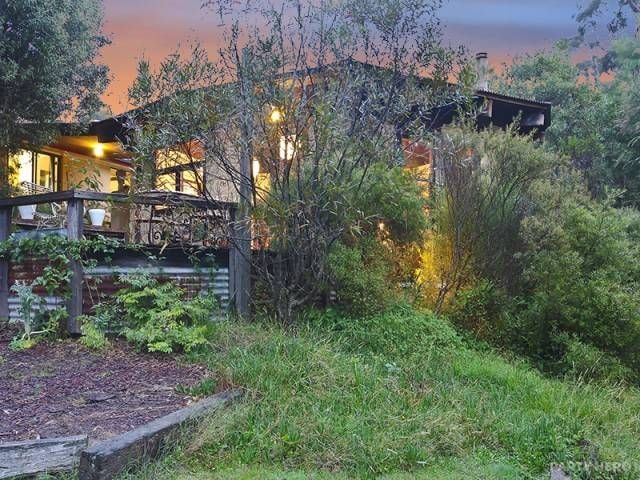 Kanimbla View Clifftop Retreat - party venue in the Blue Mountains